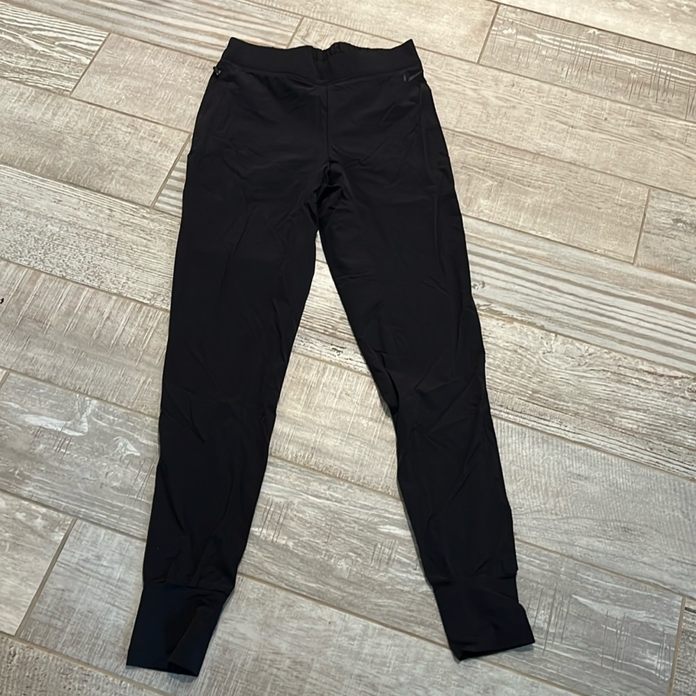 Nike ladies xs pants. EUC
